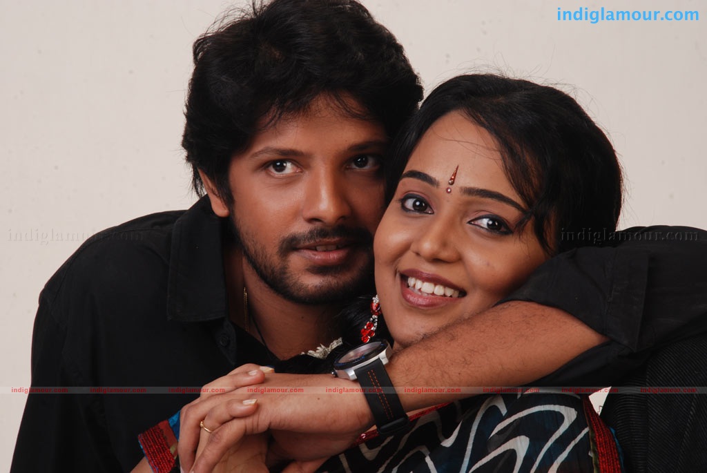 Oru Thuli Punnagai Movie hd photo
