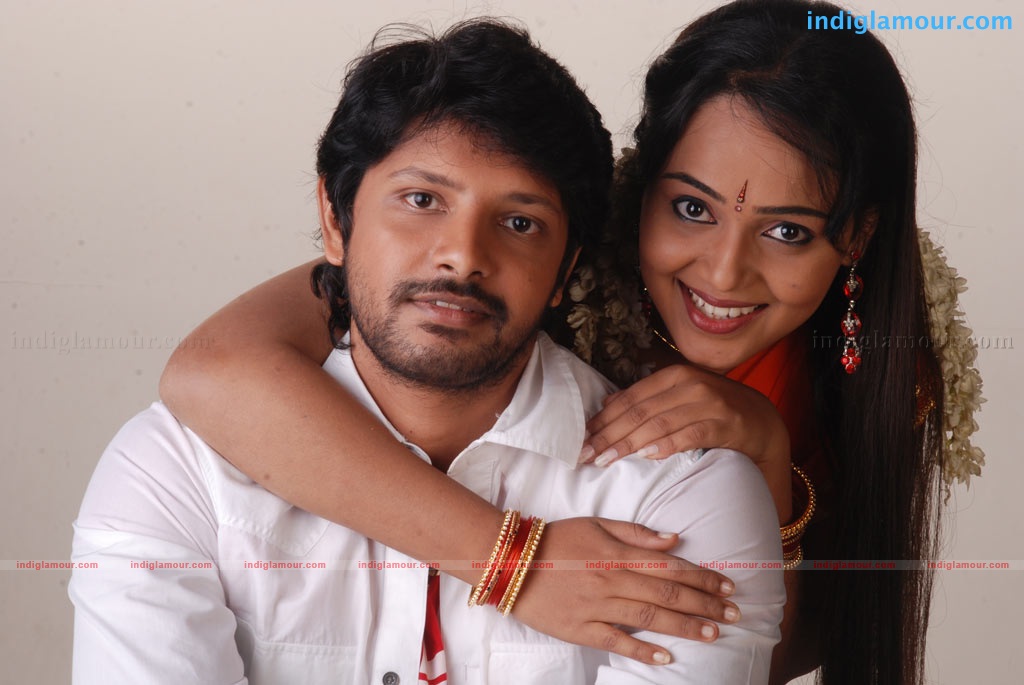 Oru Thuli Punnagai Movie hd photo