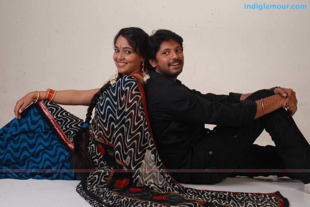 Oru Thuli Punnagai Movie hd photo