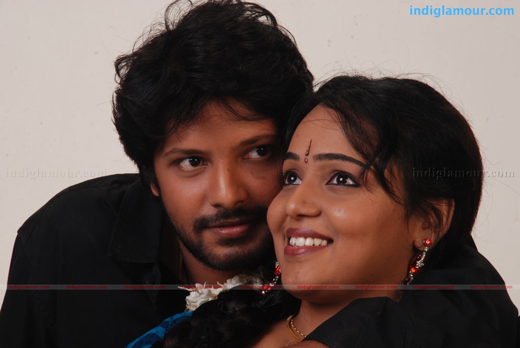 Oru Thuli Punnagai Movie hd photo