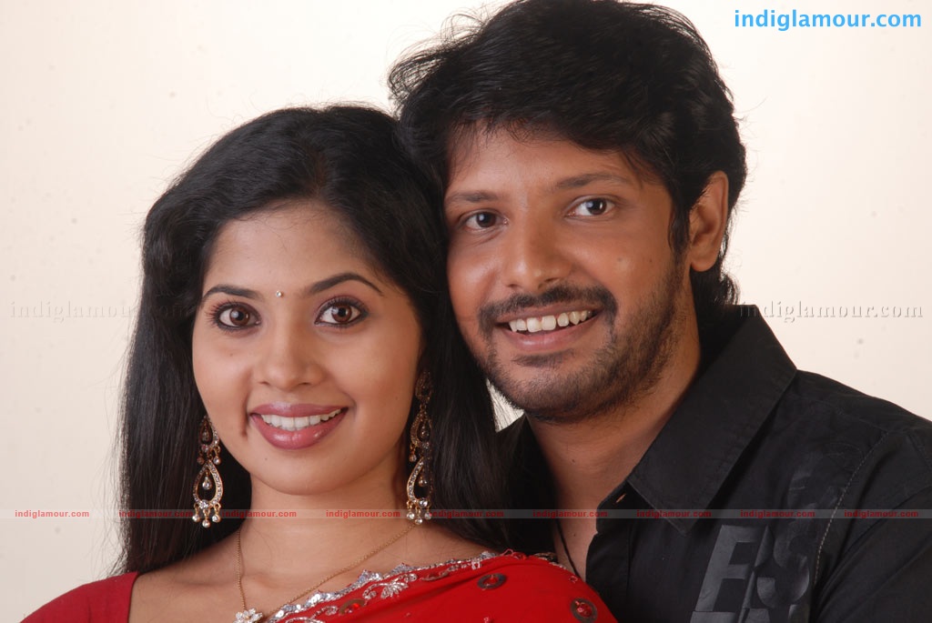 Oru Thuli Punnagai Movie hd photo