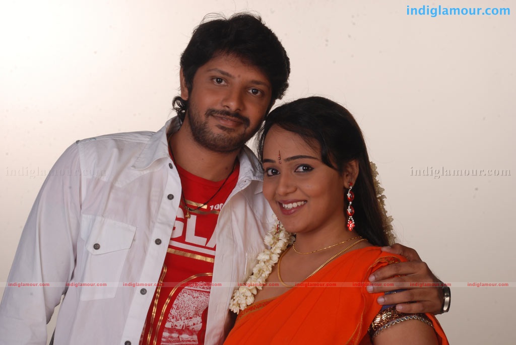 Oru Thuli Punnagai Movie hd photo