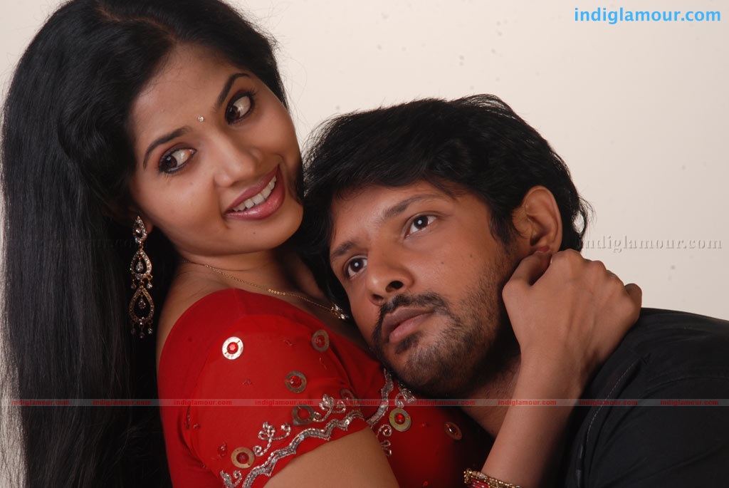Oru Thuli Punnagai Movie hd photo