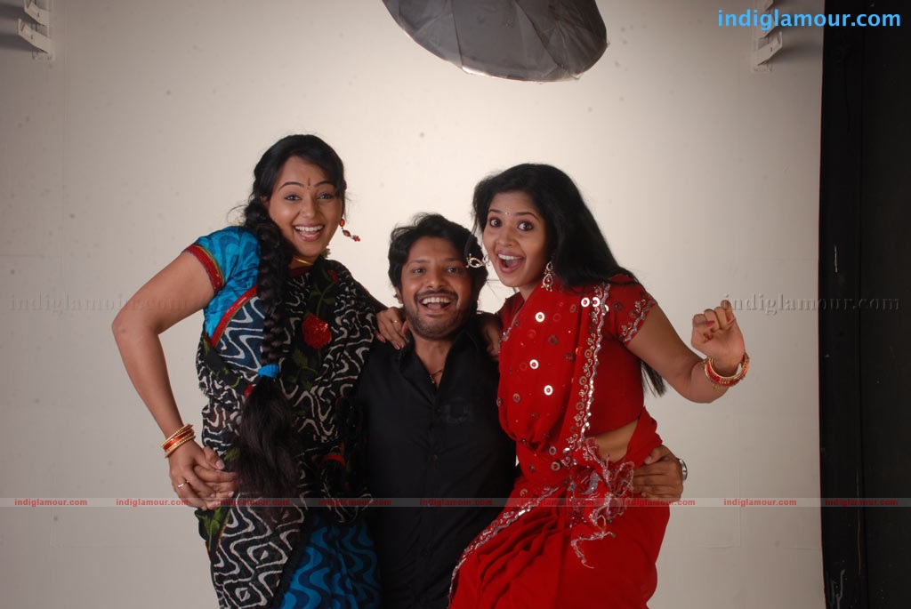 Oru Thuli Punnagai Movie hd photo
