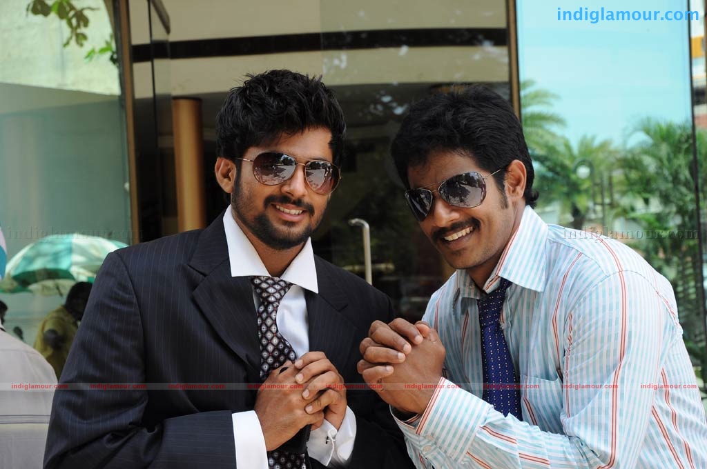 Vaadapoda Movie hd photo