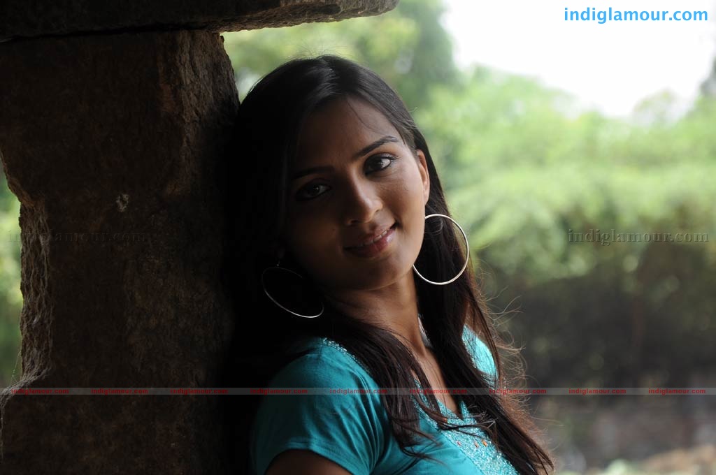 Vaadapoda Movie hd photo