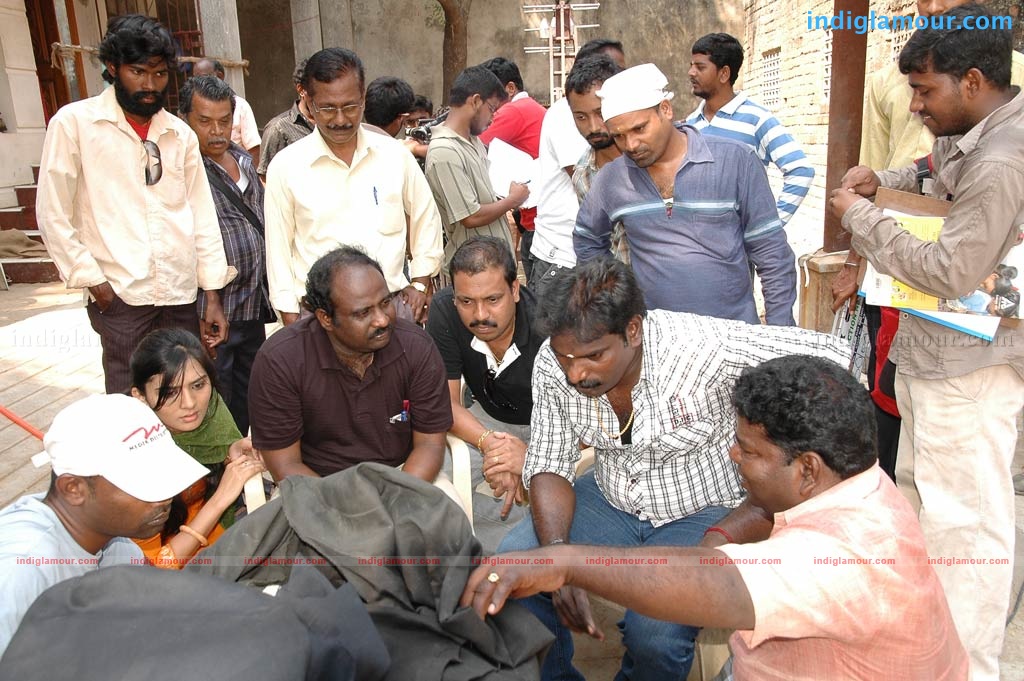Vaadapoda Movie hd photo