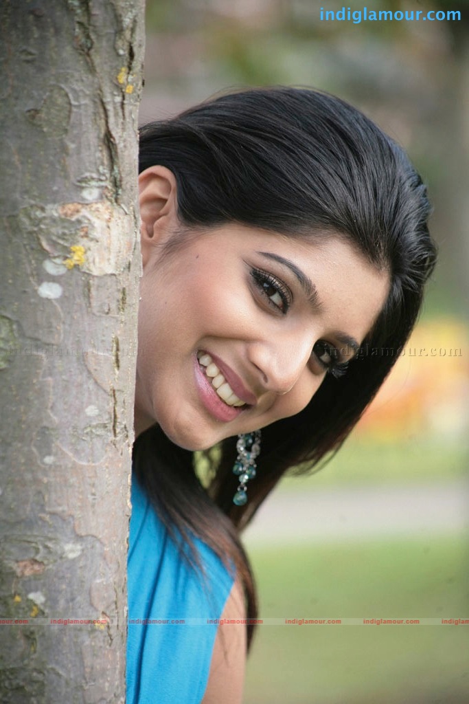 Marupadiyum Oru Kadhal Movie hd photo