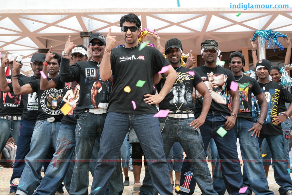 Marupadiyum Oru Kadhal Movie hd photo