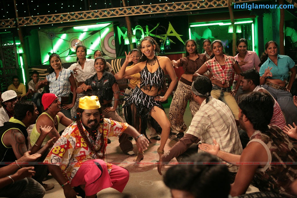 Marupadiyum Oru Kadhal Movie hd photo