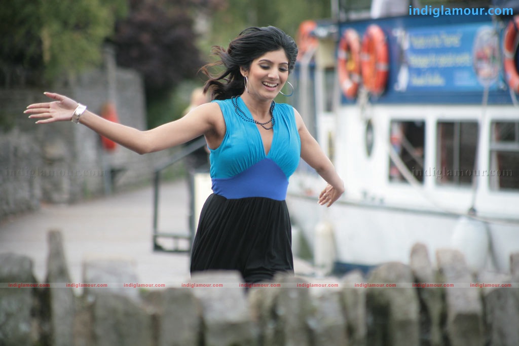 Marupadiyum Oru Kadhal Movie hd photo