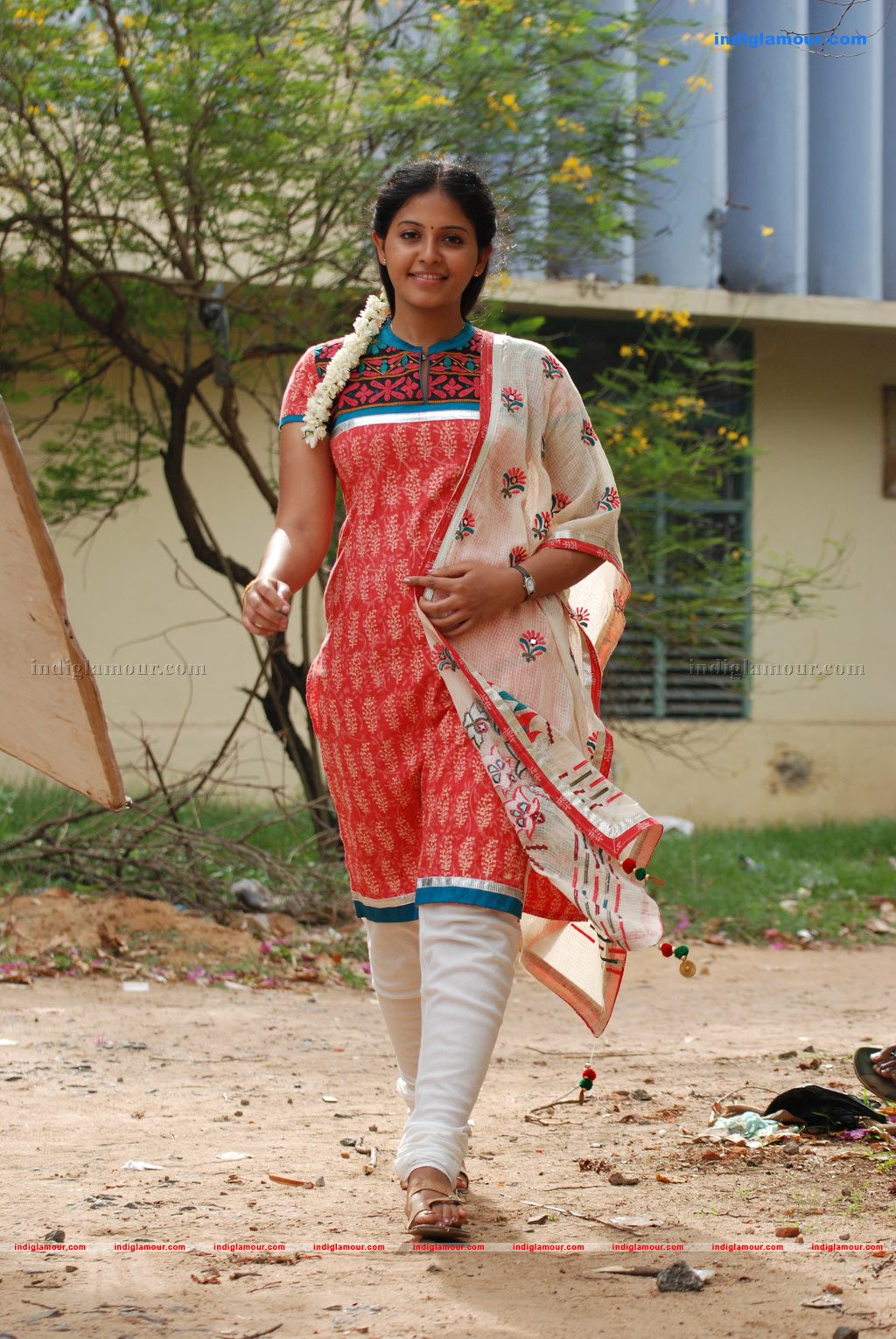 Engeyum Eppothum Movie hd photo