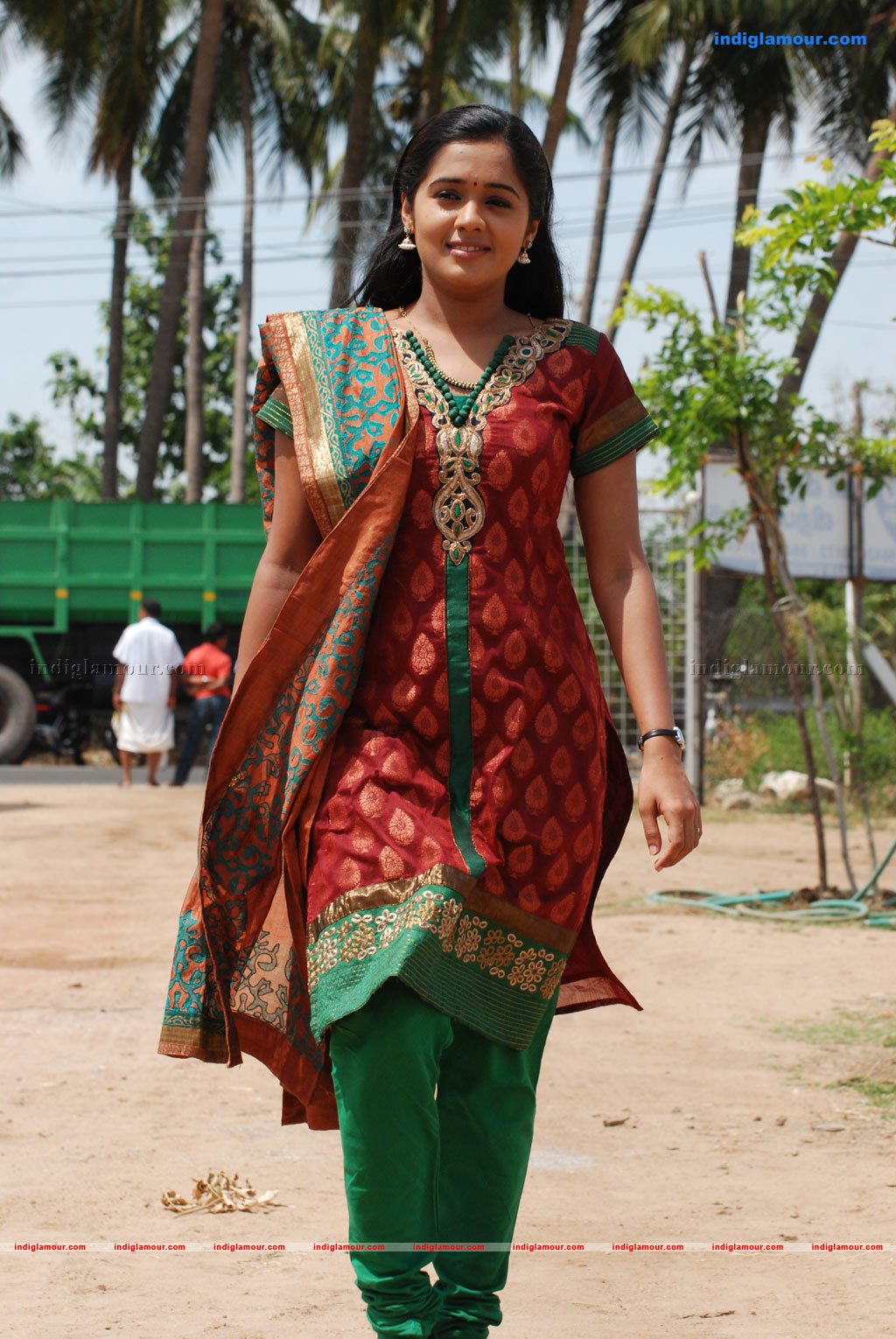 Engeyum Eppothum Movie hd photo