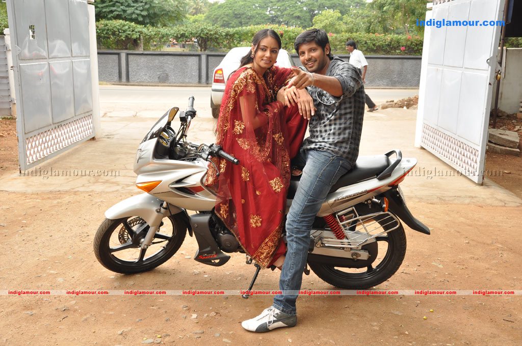 Siruvani Movie hd photo