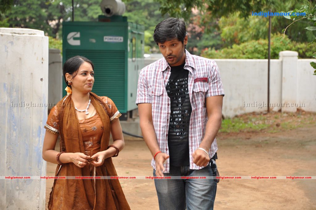 Siruvani Movie hd photo