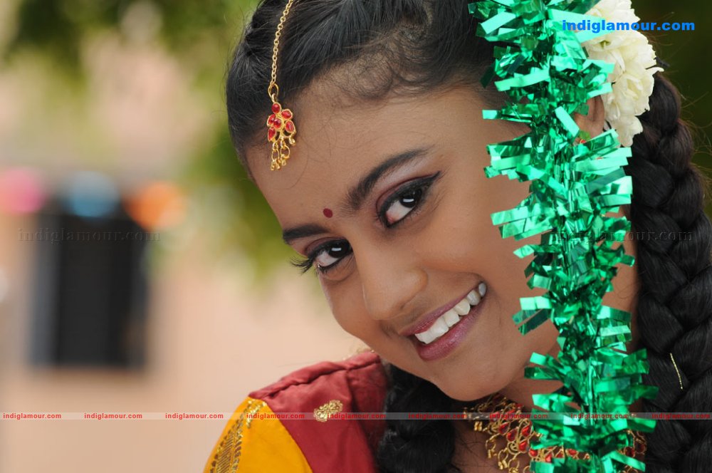 Konjam Veyil Konjam Mazhai Movie hd photo