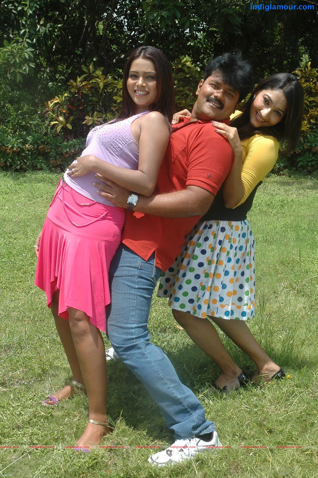 Aduthaduthu Movie hd photo