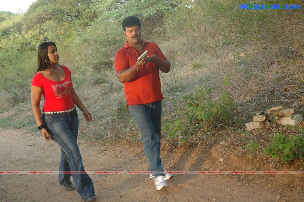 Aduthaduthu Movie hd photo