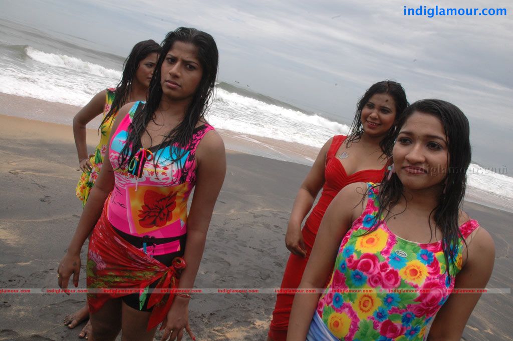 Aduthaduthu Movie hd photo