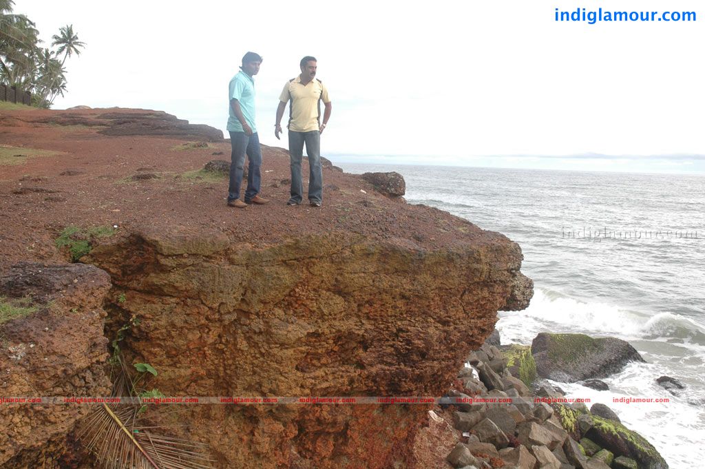 Aduthaduthu Movie hd photo