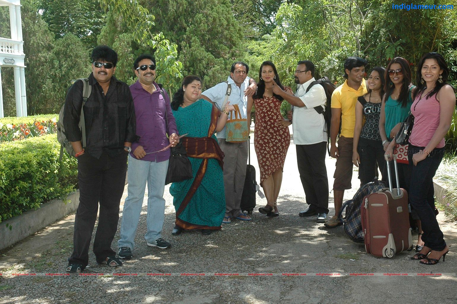 Aduthaduthu Movie hd photo