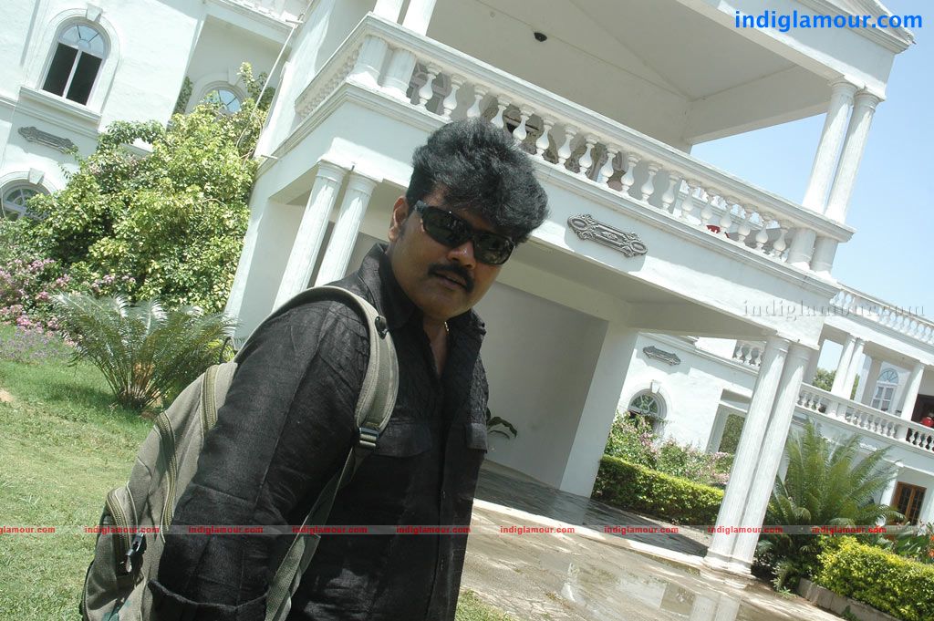 Aduthaduthu Movie hd photo