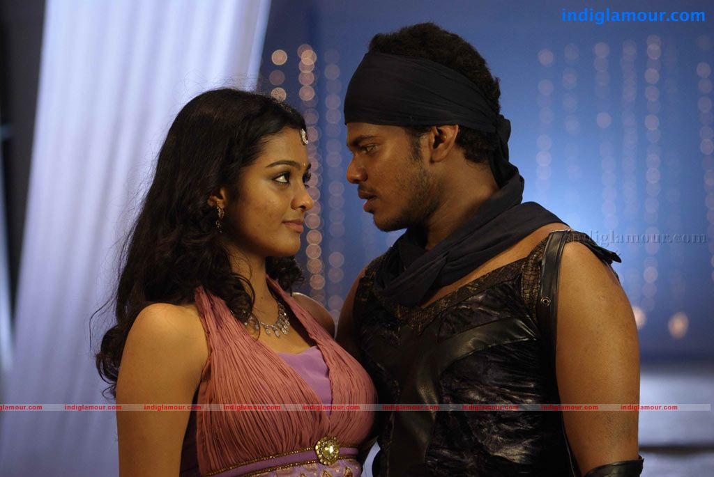 18 vayasu Movie hd photo