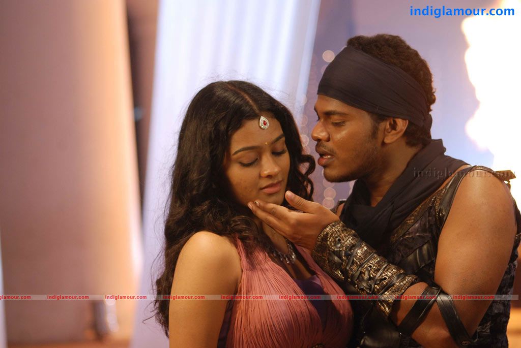 18 vayasu Movie hd photo