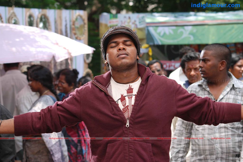 18 vayasu Movie hd photo
