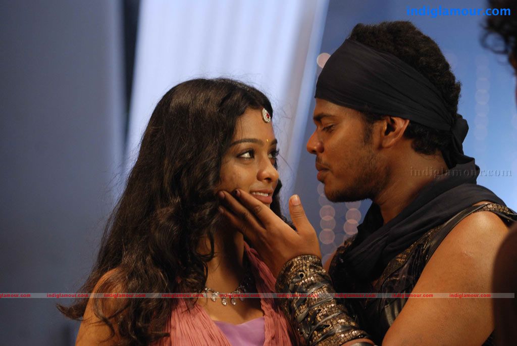 18 vayasu Movie hd photo