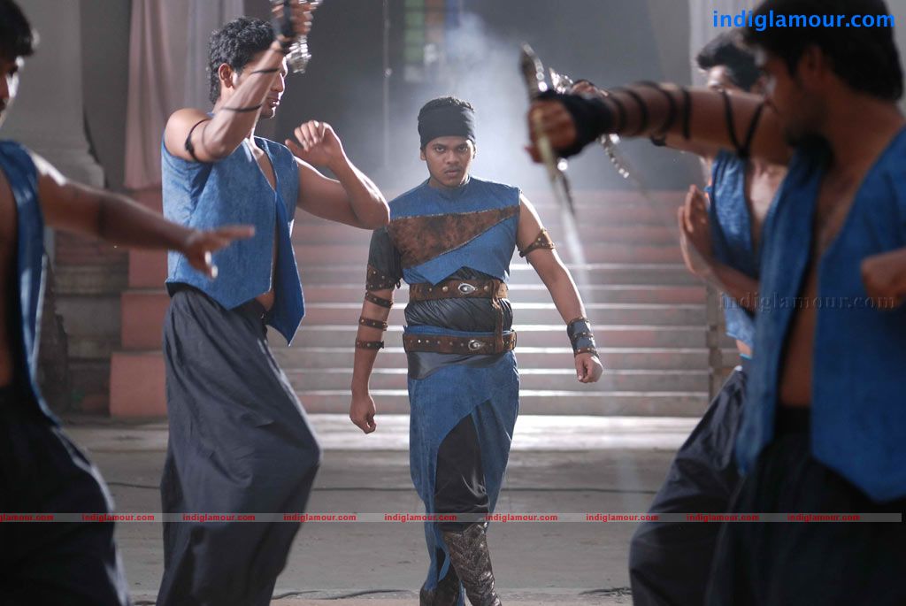 18 vayasu Movie hd photo
