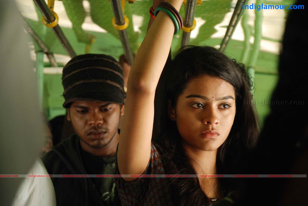 18 vayasu Movie hd photo