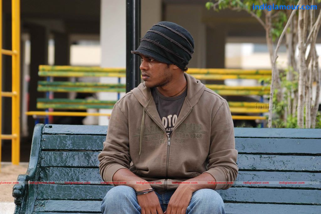 18 vayasu Movie hd photo