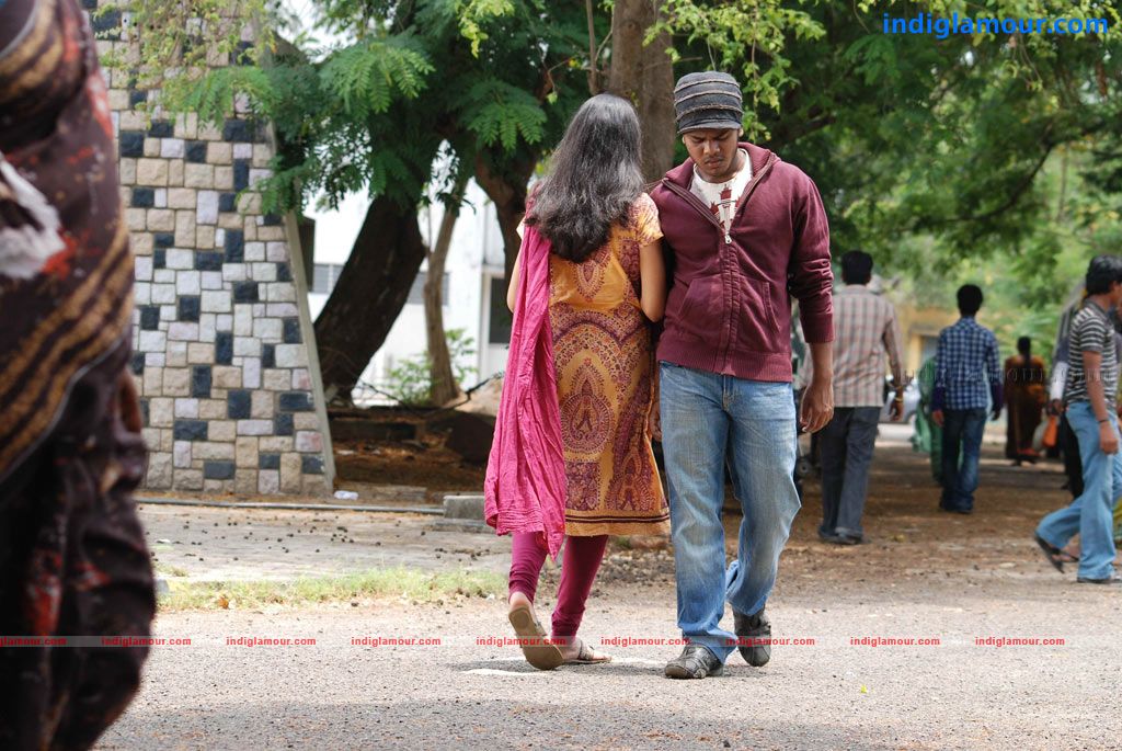 18 vayasu Movie hd photo