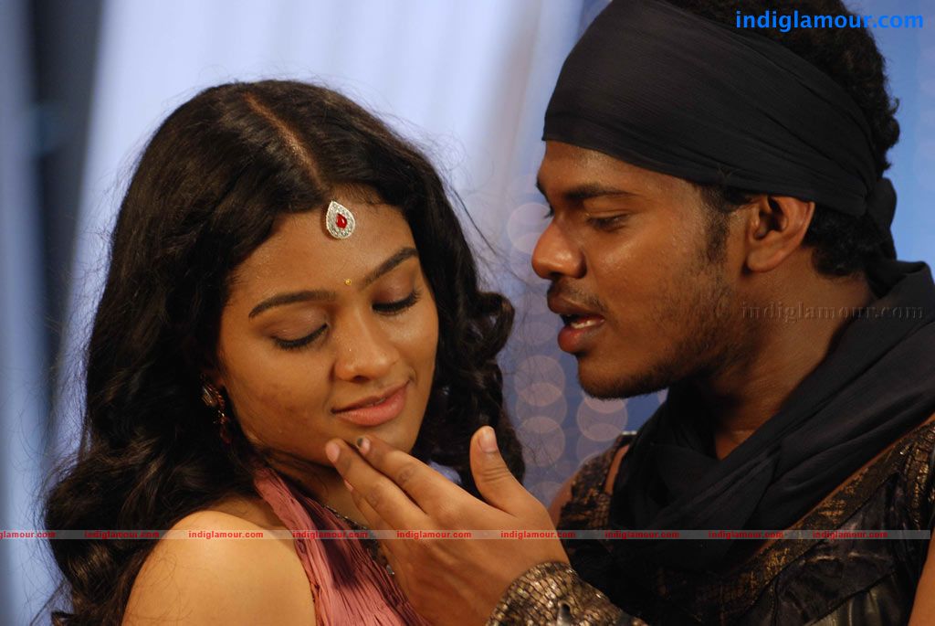 18 vayasu Movie hd photo