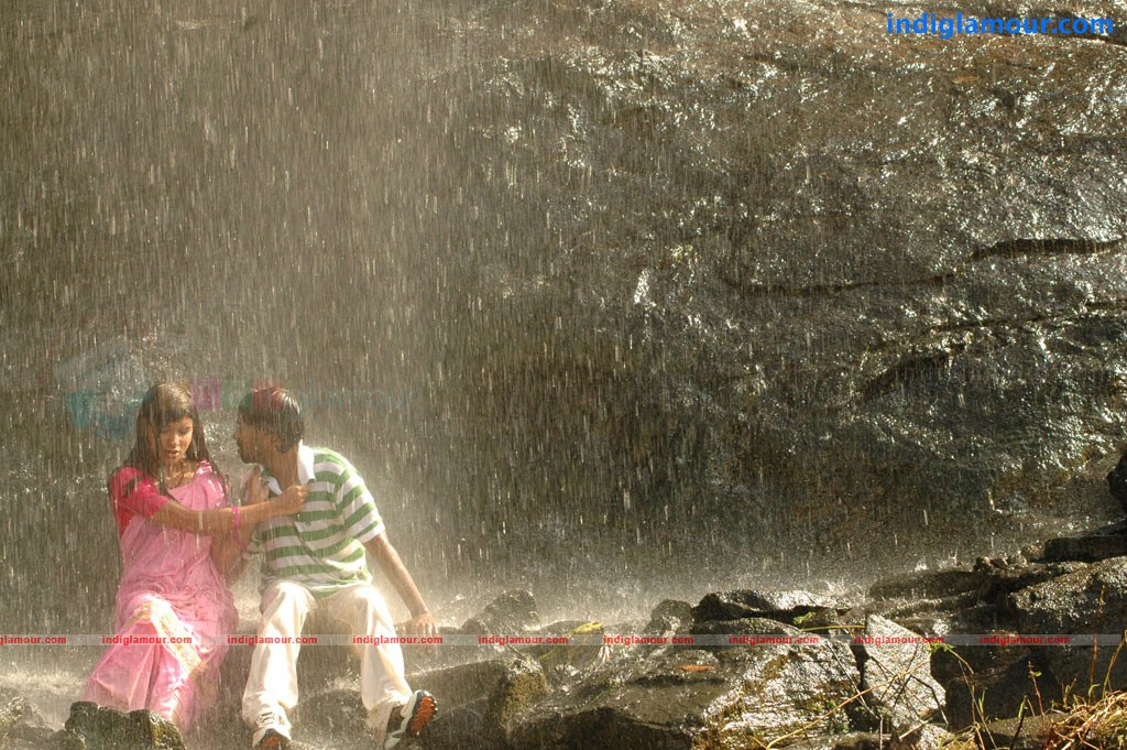 Kadhalai Kadhalikkiren Movie hd photo