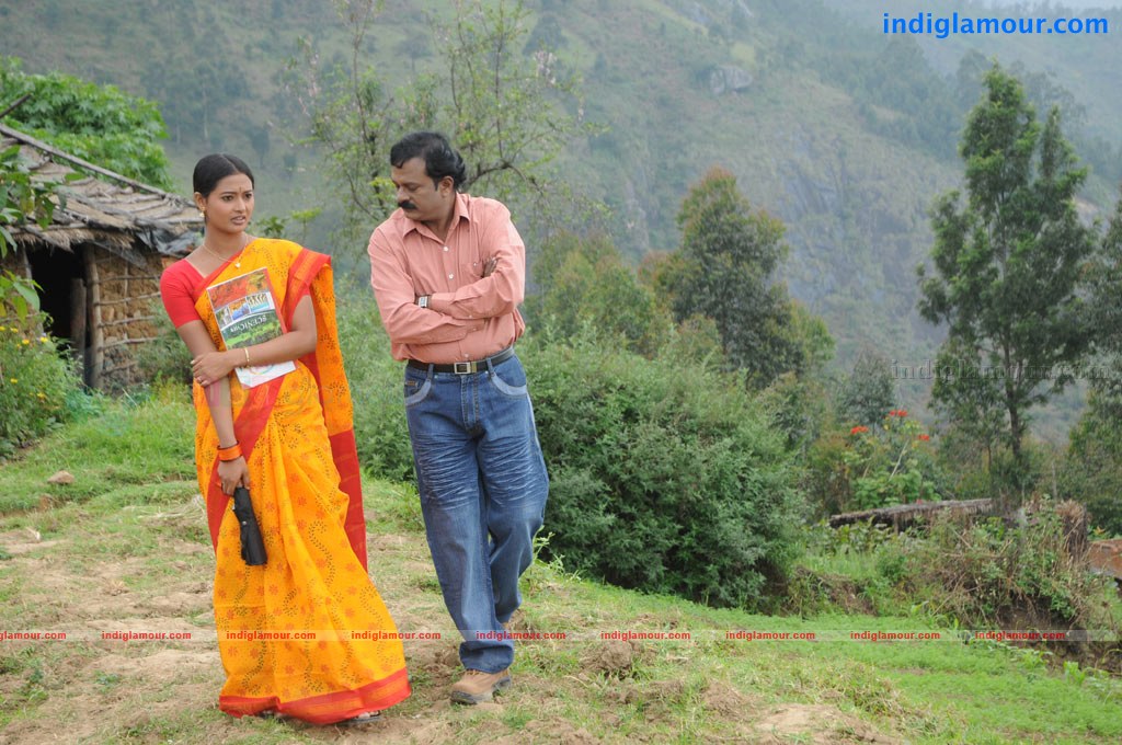 Kadhalai Kadhalikkiren Movie hd photo