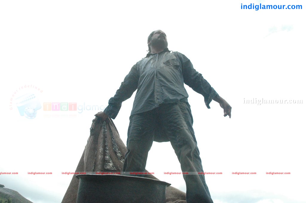 Kadhalai Kadhalikkiren Movie hd photo