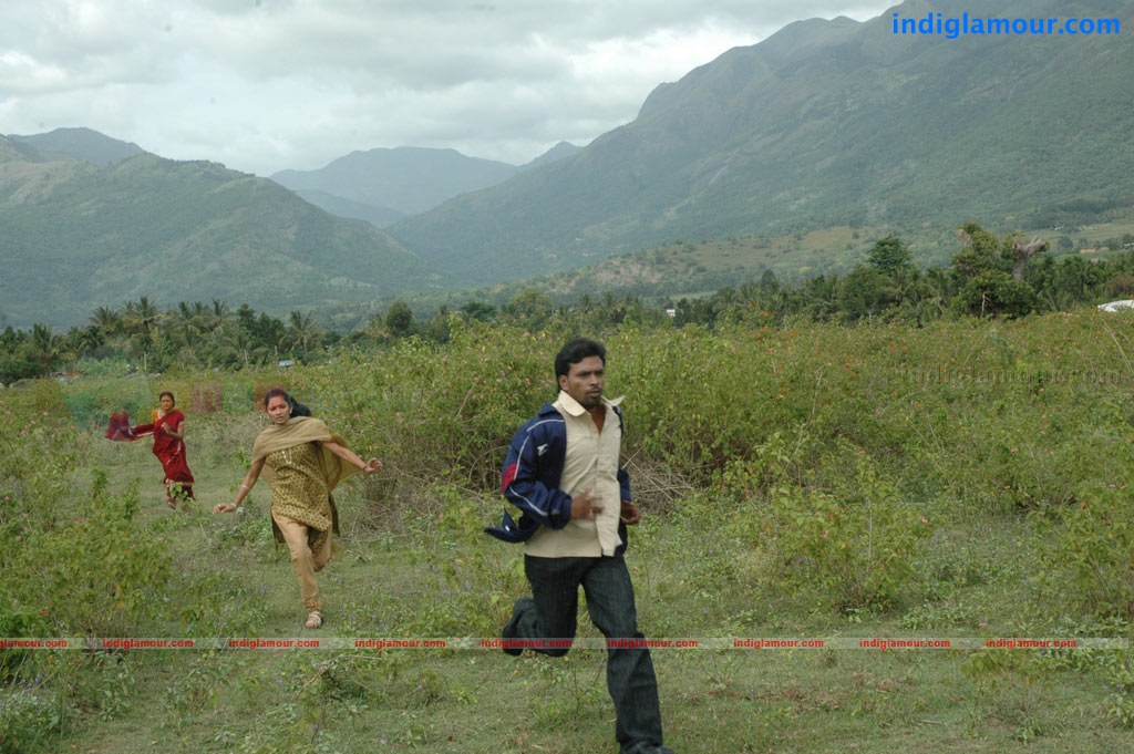Kadhalai Kadhalikkiren Movie hd photo