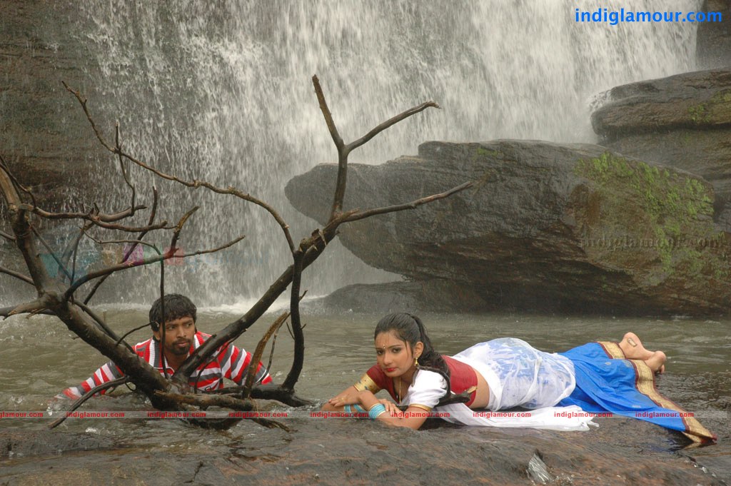 Kadhalai Kadhalikkiren Movie hd photo