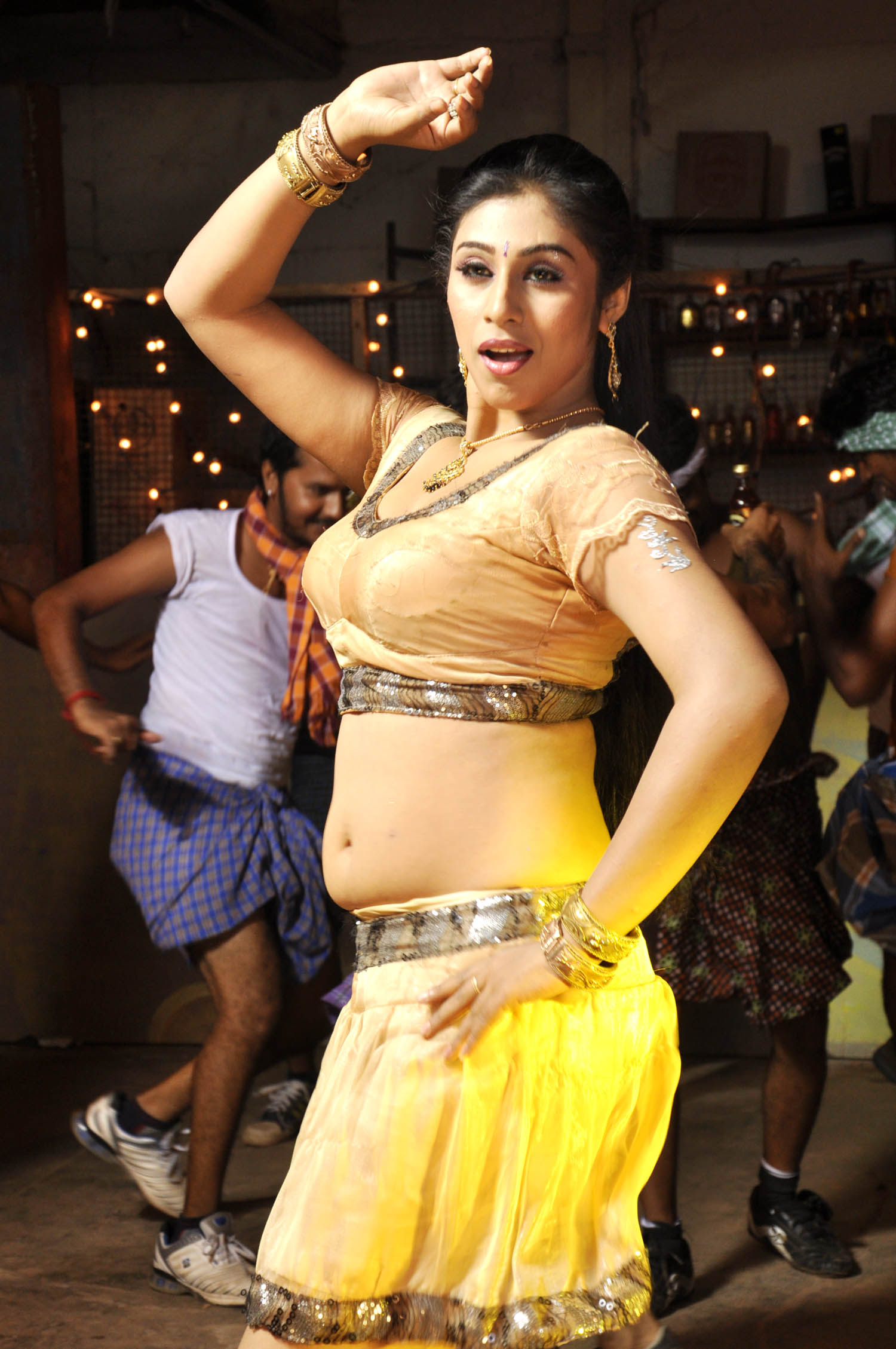 Vettaiyadu Movie hd photo