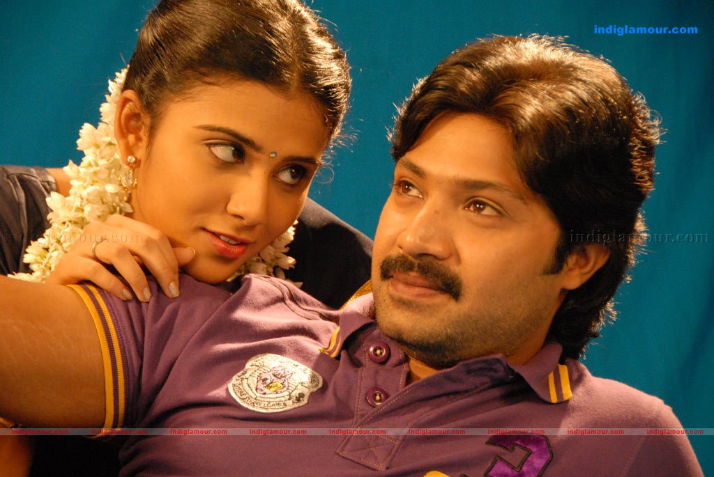 Konjam Poi Niraiya Kaathal Movie hd photo