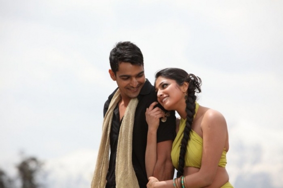 Thulli Ezhunthathu Kadhal Movie hd photo