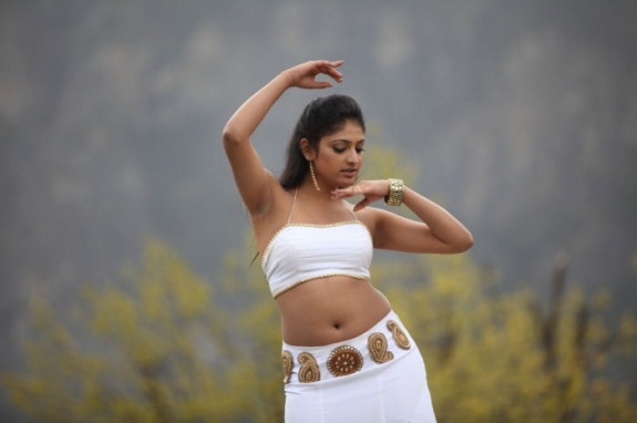 Thulli Ezhunthathu Kadhal Movie hd photo