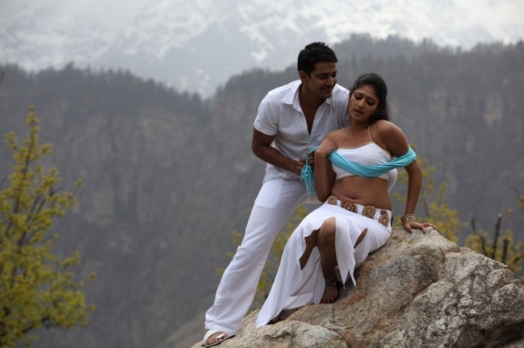 Thulli Ezhunthathu Kadhal Movie hd photo
