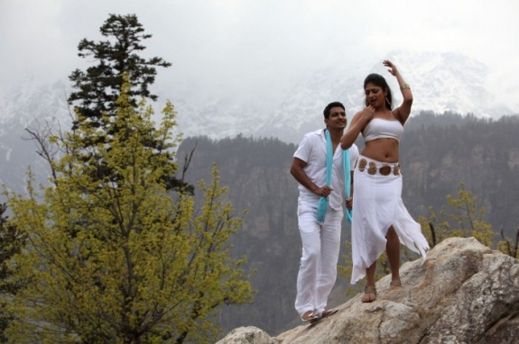 Thulli Ezhunthathu Kadhal Movie hd photo