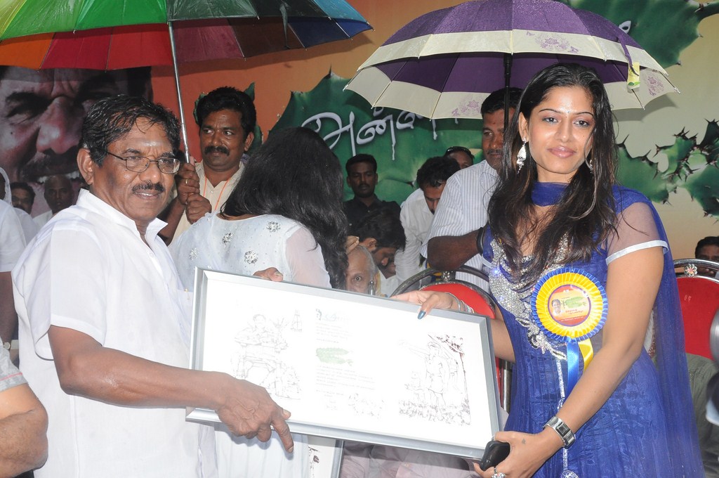 Annakodiyum Kodiveeranum Movie hd photo
