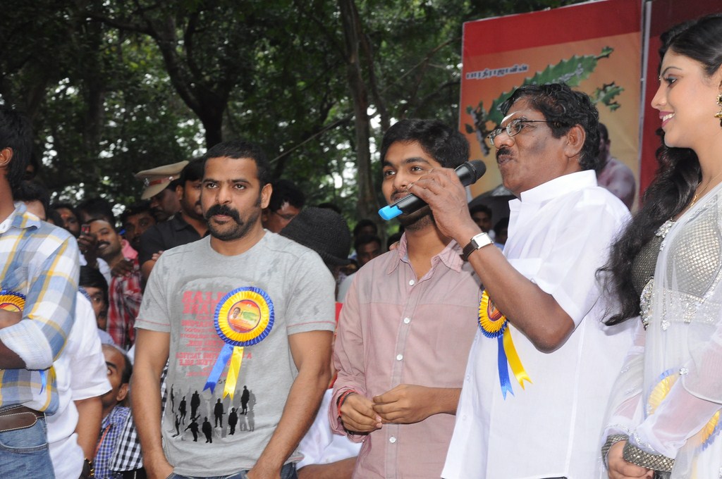 Annakodiyum Kodiveeranum Movie hd photo