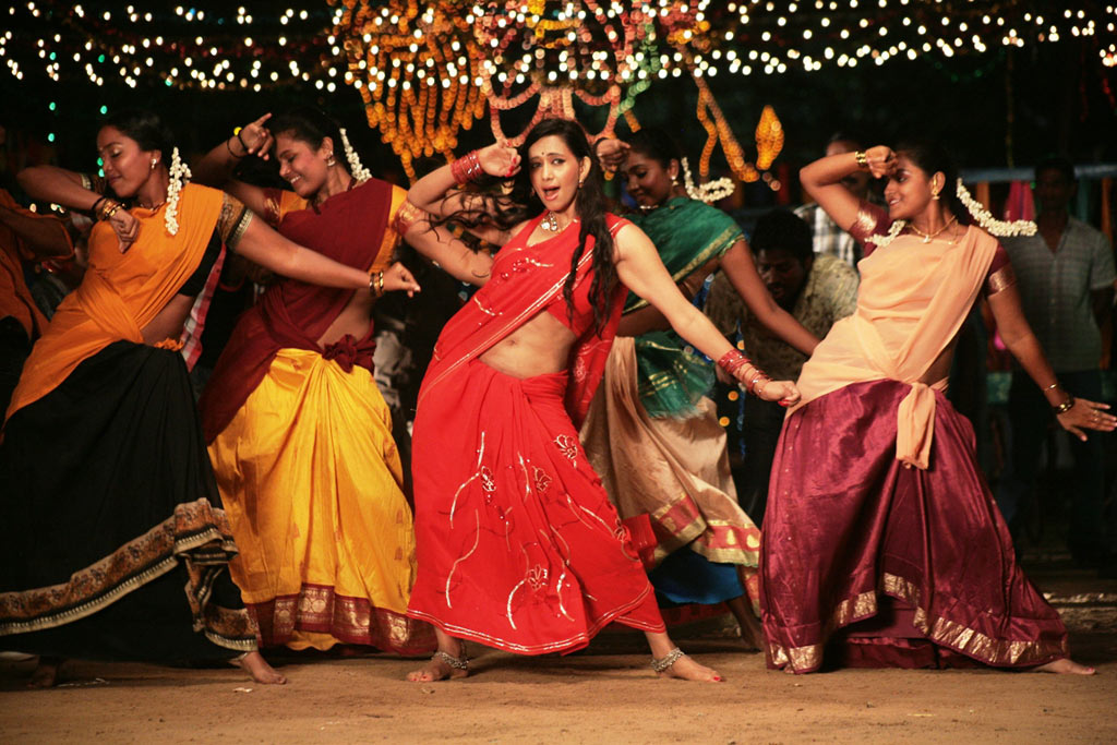 Mayanginen Thayanginen Movie hd photo