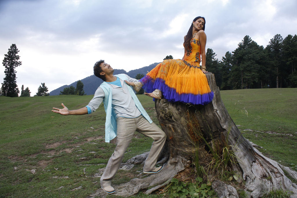 Velayutham Movie hd photo